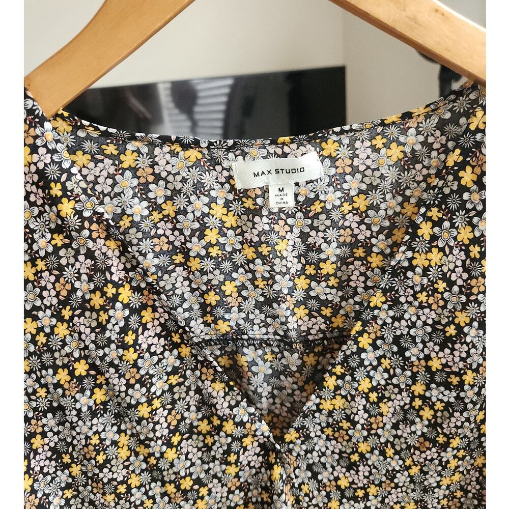 Max Studio Floral Ruffle Blouse - Picture 4 of 8